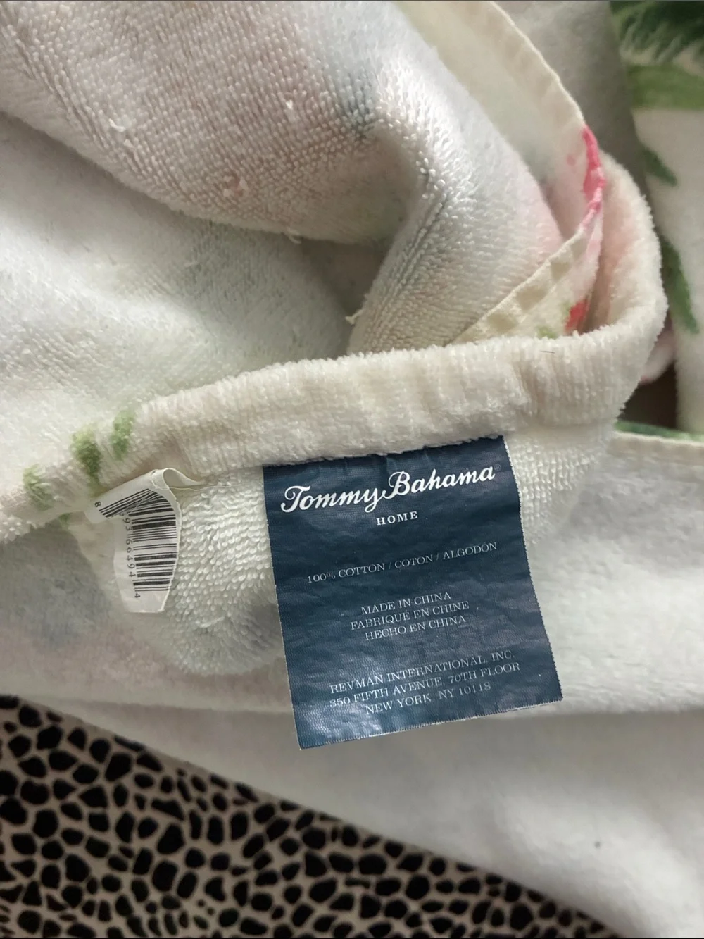 Tommy Bahama Hibiscus Grove Beach Bath Towel Palm Pineapple Floral Tropic